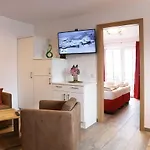 Apartahotel Tauernsuites Mitterwirt By Alps