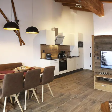 Tauernsuites Mitterwirt By Alps 아파트호텔 3*