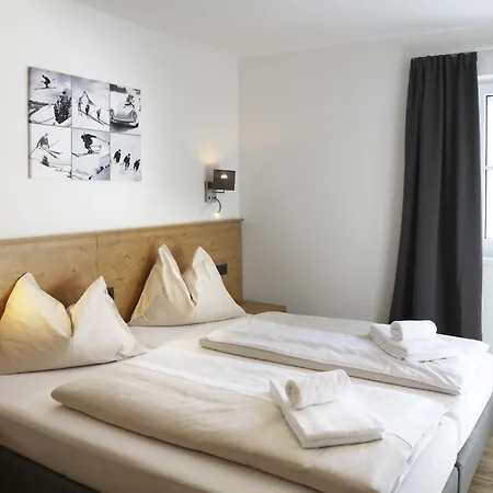 Tauernsuites Mitterwirt By Alps 아파트호텔 3*