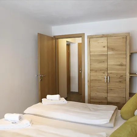 Tauernsuites Mitterwirt By Alps アパートホテル 3*